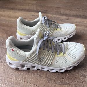 Women’s On clouds Cloudswift 2 size 8